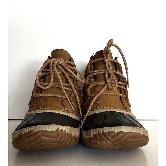 Sorel Sz 7 Out N About Waterptoof Leather PVC Tie Boot Tan Leather PVC bottom - Picture 4 of 7